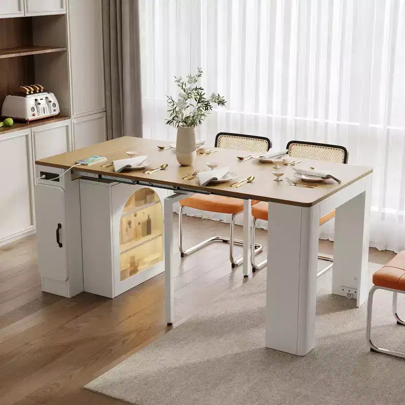 Uitschuifbare eettafel met verwijderbare middenbladen en stopcontact, geschikt voor maximaal 6 personen