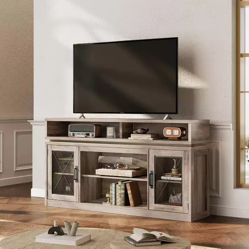 65" TV için LED Işıklı Çiftlik Evi TV Sehpası, Depolama Dolaplı Rustik Eğlence Merkezi