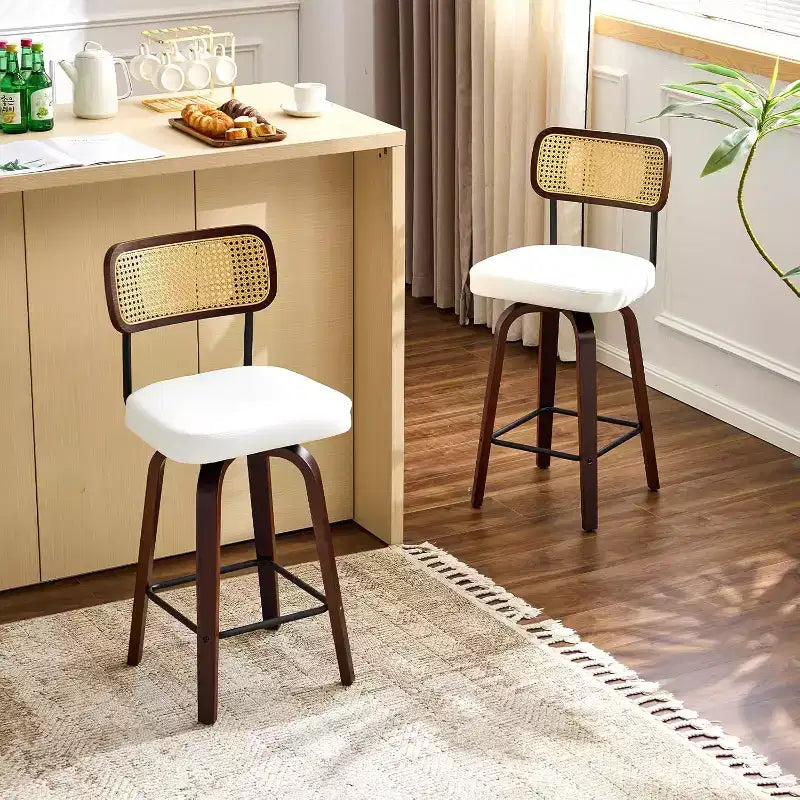 Moderner Barhocker 66 cm hoch, PU-Leder mit Rattan-Rückenlehne, 360° Drehung, massive Holzbeine für Kücheninsel & Heimbar